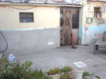 Casa en venta - 2 Dormitorios 1 Baño - Cochera - 365Mts2 - Pergamino