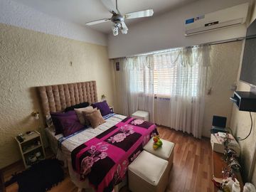 Departamento en venta - 3 Dormitorios 2 Baños - 350Mts2 - Ramos Mejia