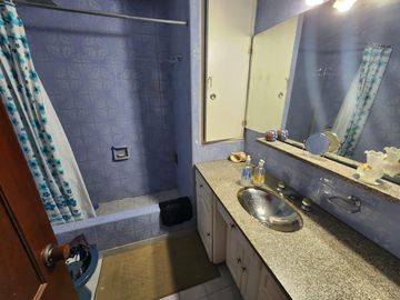 Departamento en venta - 3 Dormitorios 2 Baños - 350Mts2 - Ramos Mejia