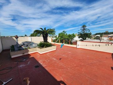 Departamento en venta - 3 Dormitorios 2 Baños - 350Mts2 - Ramos Mejia