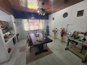 Departamento en venta - 3 Dormitorios 2 Baños - 350Mts2 - Ramos Mejia