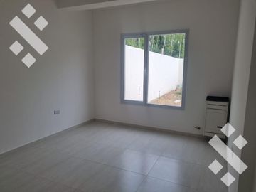VENTA  CASA PLOTTIER