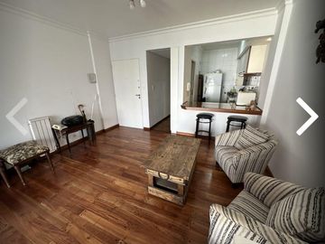 Monoambiente de Categoria Amoblado en Recoleta