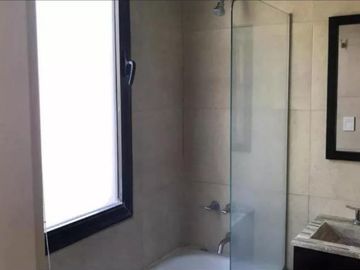 Departamento en venta - 2 Dormitorios 2 Baños - Cochera - 112Mts2 - Monte Grande