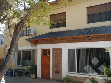 VENTA CASA 3 DORM. - B° FILIPUZZI CIPOLLETTI, RIO NEGRO