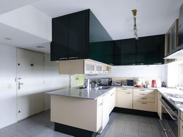 Depto Piso Alto Torre Camps Premium Ugarteche y Cerviño. Palermo.