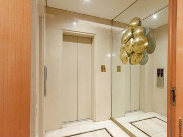 Depto Piso Alto Torre Camps Premium Ugarteche y Cerviño. Palermo.