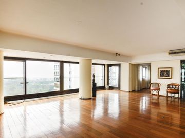 Depto Piso Alto Torre Camps Premium Ugarteche y Cerviño. Palermo.