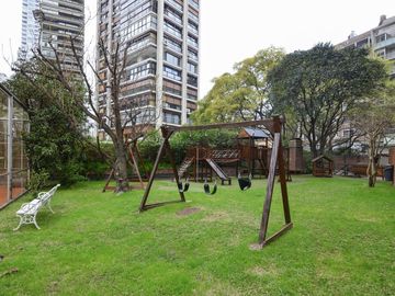 Depto Piso Alto Torre Camps Premium Ugarteche y Cerviño. Palermo.
