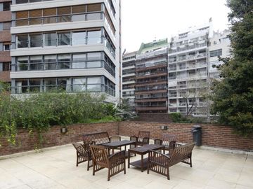 Depto Piso Alto Torre Camps Premium Ugarteche y Cerviño. Palermo.