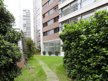 Depto Piso Alto Torre Camps Premium Ugarteche y Cerviño. Palermo.