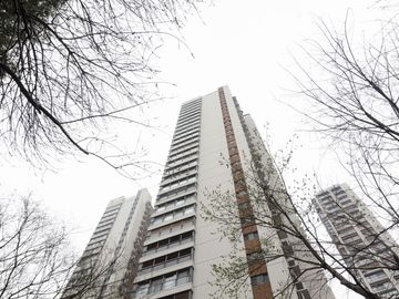 Depto Piso Alto Torre Camps Premium Ugarteche y Cerviño. Palermo.