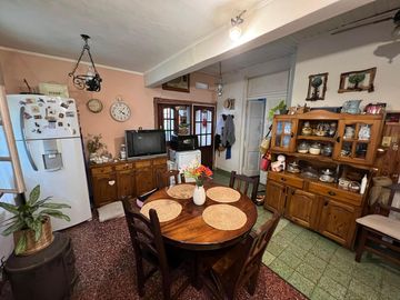 Casa de 4 ambientes en venta en San Isidro.