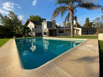 Casa en venta - 2 Dormitorios 2 Baños - General Rodríguez