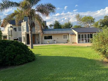 Casa en venta - 2 Dormitorios 2 Baños - General Rodríguez