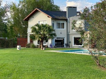 Casa en venta - 2 Dormitorios 2 Baños - General Rodríguez