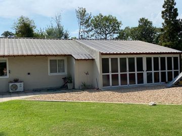 Casa en venta - 2 Dormitorios 2 Baños - General Rodríguez
