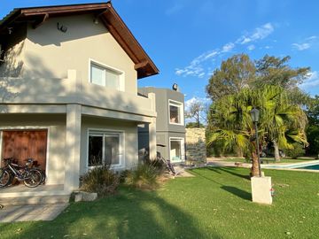 Casa en venta - 2 Dormitorios 2 Baños - General Rodríguez