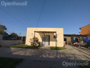Venta casa Pilar Centro  3 Ambientes con Jardin y Parrilla