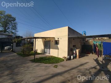 Venta casa Pilar Centro  3 Ambientes con Jardin y Parrilla