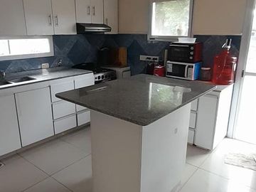 Venta casa Pilar Centro  3 Ambientes con Jardin y Parrilla