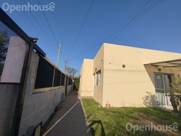 Venta casa Pilar Centro  3 Ambientes con Jardin y Parrilla