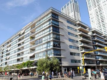 Exclusivo alquiler de 2 ambientes sin muebles en el destacado Madero Center Puerto Madero