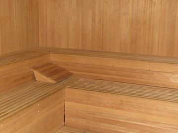 Exclusivo alquiler de 2 ambientes sin muebles en el destacado Madero Center Puerto Madero