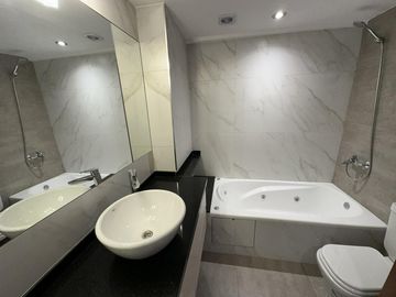 Venta Departamento en zona río