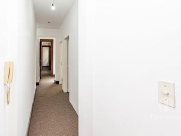 Oficina en  Edificio Francés - Barrio Norte  Córdoba 1800