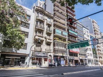 Oficina en  Edificio Francés - Barrio Norte  Córdoba 1800
