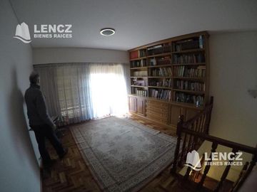 NUEVO PRECIO!!! EXCELENTE CHALET  5 AMB.C/COCHERA, PILETA Y JARDIN. QUILMES OESTE. nuevo precio!