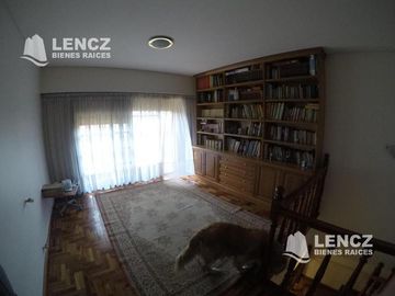 NUEVO PRECIO!!! EXCELENTE CHALET  5 AMB.C/COCHERA, PILETA Y JARDIN. QUILMES OESTE. nuevo precio!