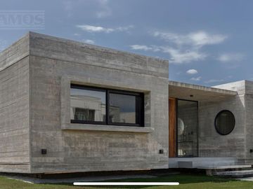 Casa en  venta en el Barrio Riberas, Puertos / Escobar