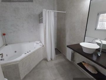 Casa en venta en Ezeiza