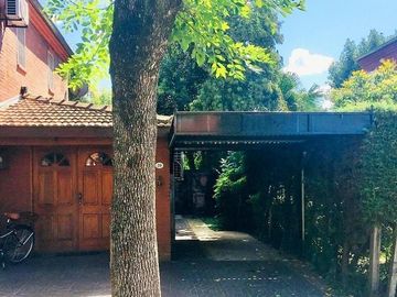 Casa de 4 ambientes con cochera en  venta en Pilar