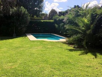 Casa de 4 ambientes con cochera en  venta en Pilar