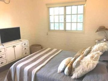 Casa de 4 ambientes con cochera en  venta en Pilar