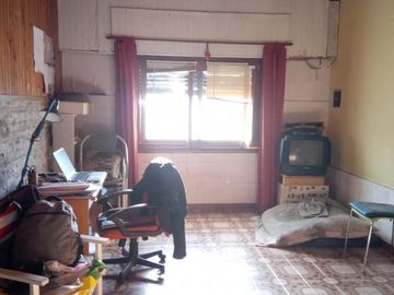 PH en venta - 3 dormitorios 1 baño - 70mts2 - Sarandi
