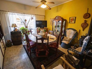 Casa de 6 ambientes en venta en Olivos
