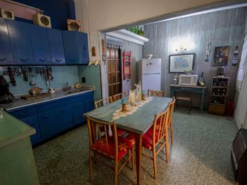 Casa de 6 ambientes en venta en Olivos