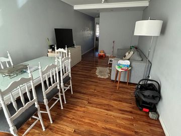 Duplex 4 ambientes con piscina. Olivos