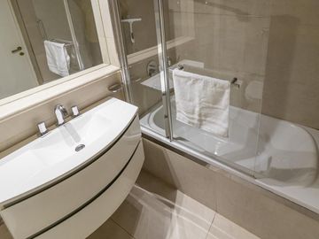 Departamento 3 Dormitorios VENTA  Av. Libertador al 800 entre R. Peña y Montevideo