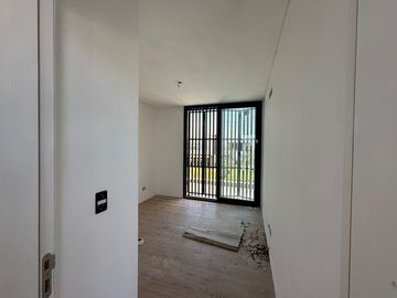 Casa 5 ambientes • Lagos de canning