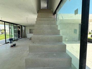 Casa 5 ambientes • Lagos de canning