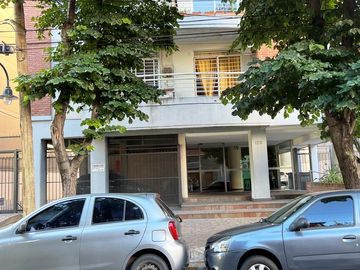 Departamento luminoso 2 ambientes con balcón - San Fernando -Vias a Libert.