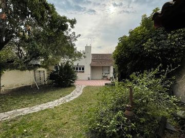 VENTA DE CASA 4 AMBIENTES - CASTELAR SUR