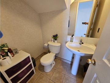 LOMAS DE CURAUMA - CASA CON PISCINA TEMPERADA / SAUNA / SALA MULTIUSO