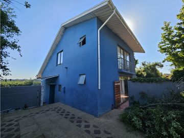LOMAS DE CURAUMA - CASA CON PISCINA TEMPERADA / SAUNA / SALA MULTIUSO
