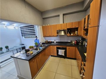 LOMAS DE CURAUMA - CASA CON PISCINA TEMPERADA / SAUNA / SALA MULTIUSO